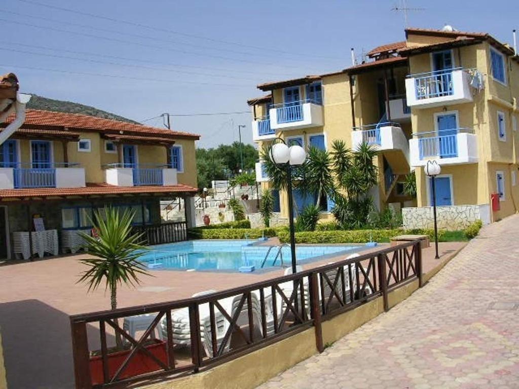 Mareva Hotel Apartments Limenas Chersonisou Exterior foto